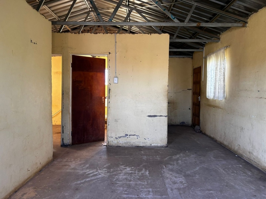 2 Bedroom Property for Sale in Bloemside 5 Free State